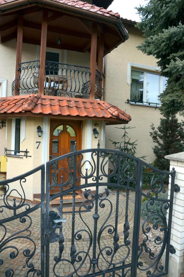 Apartament Deluxe 2 Auschwitz Buitenkant foto