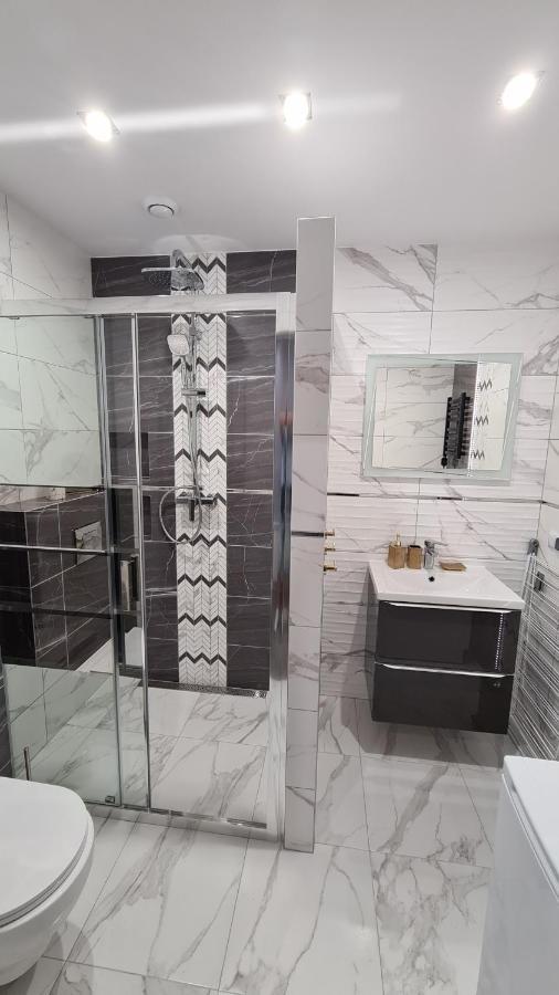 Apartament Deluxe 2 Auschwitz Buitenkant foto