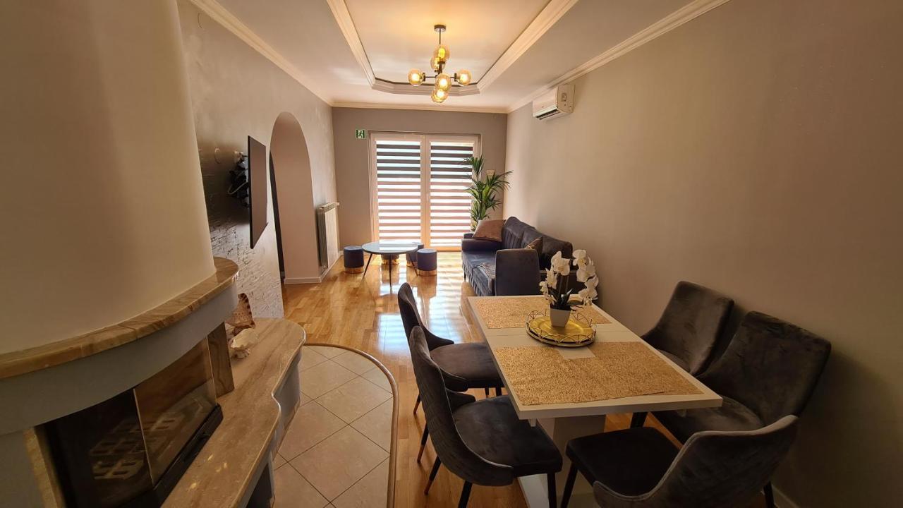 Apartament Deluxe 2 Auschwitz Buitenkant foto